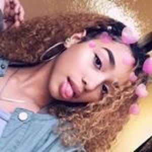 Meet your Posher, Abigail